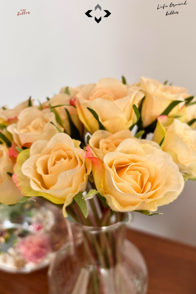 Sarı 20 Pcs Doğal Görünümlü Yapay Gül Buketi 20 Adet Ev Dekorasyon Gelin Çiçeği